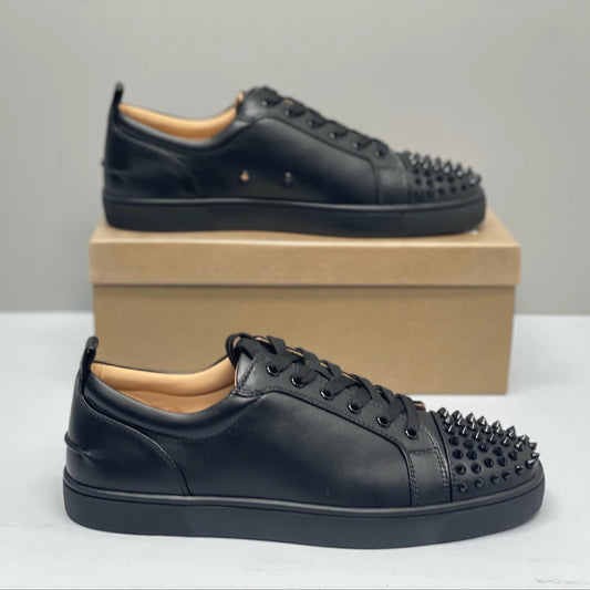 Lou leather spikes