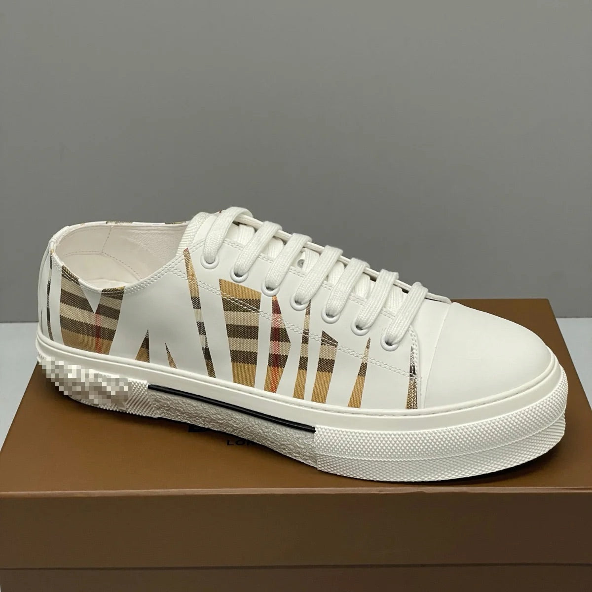 Burr white stipe